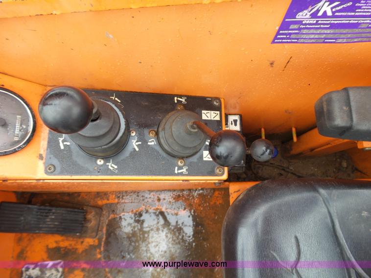 image for item K7240 2005 SkyTrak 10054 telehandler