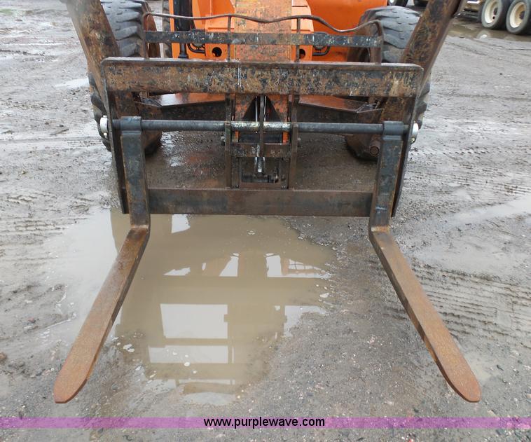 image for item K7240 2005 SkyTrak 10054 telehandler