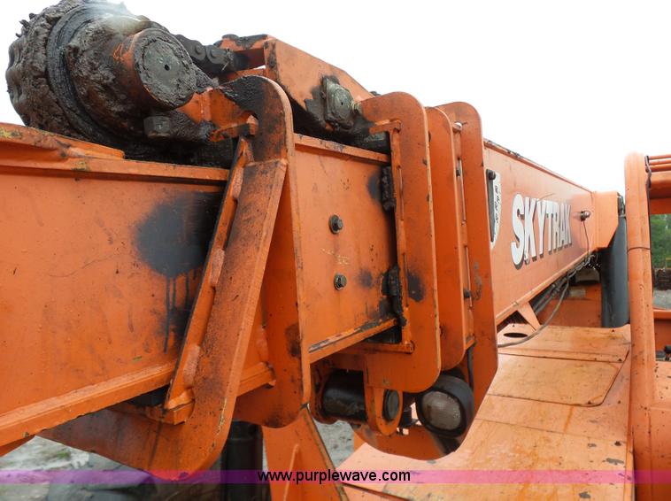 image for item K7240 2005 SkyTrak 10054 telehandler