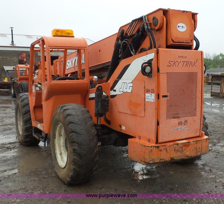 image for item K7241 2005 SkyTrak 10042 telehandler