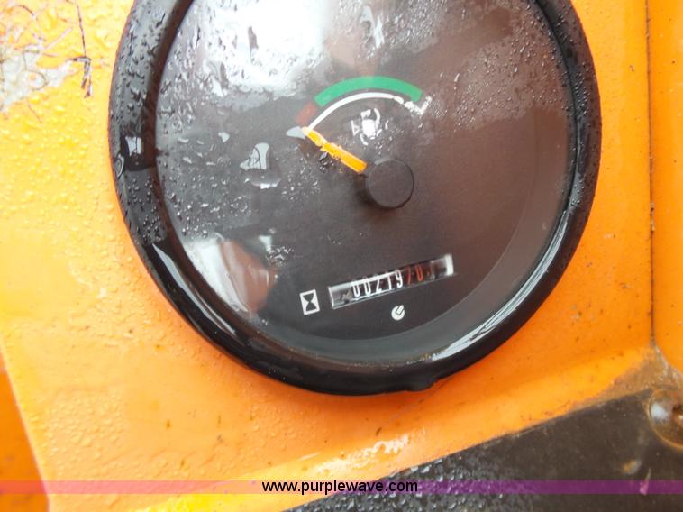 image for item K7241 2005 SkyTrak 10042 telehandler