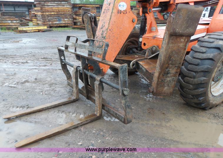 image for item K7241 2005 SkyTrak 10042 telehandler