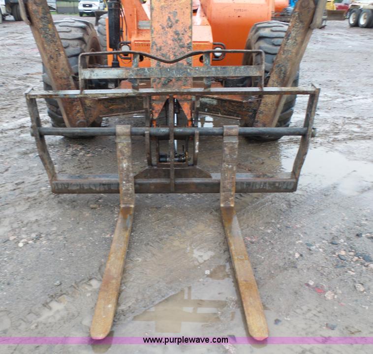 image for item K7241 2005 SkyTrak 10042 telehandler