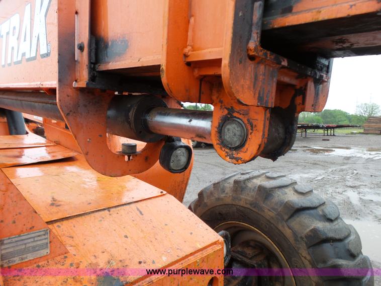 image for item K7241 2005 SkyTrak 10042 telehandler
