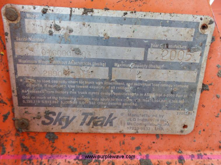 image for item K7241 2005 SkyTrak 10042 telehandler