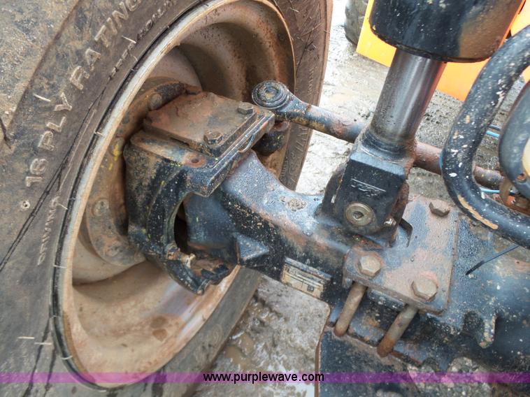 image for item K7241 2005 SkyTrak 10042 telehandler