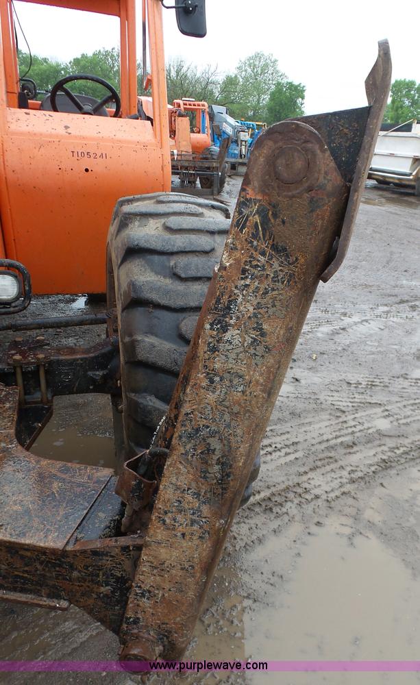image for item K7241 2005 SkyTrak 10042 telehandler