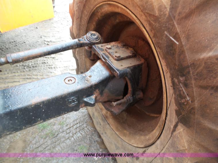 image for item K7241 2005 SkyTrak 10042 telehandler