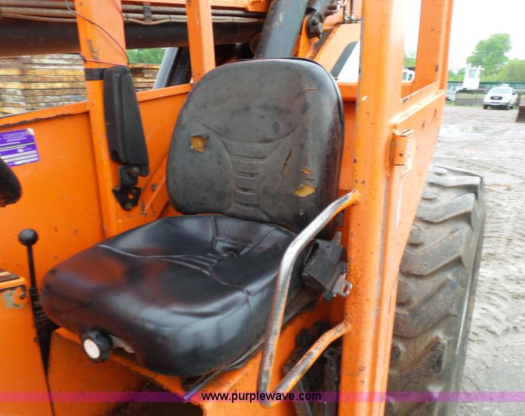 image for item K7242 2006 SkyTrak 10042 telehandler