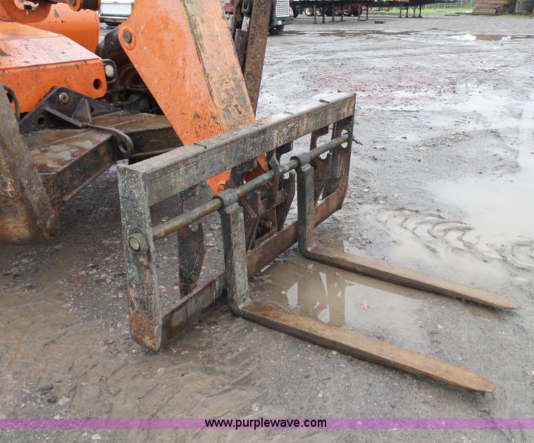 image for item K7242 2006 SkyTrak 10042 telehandler