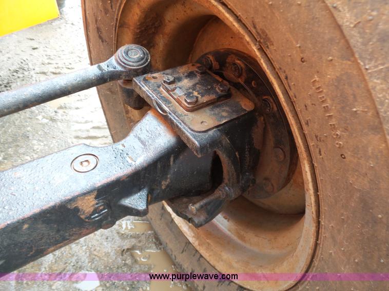 image for item K7242 2006 SkyTrak 10042 telehandler