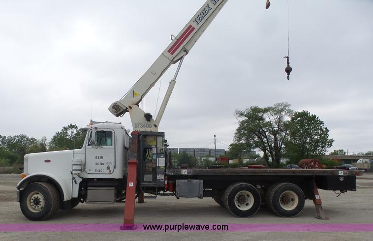 image for item K7928 2001 Peterbilt 357 crane truck