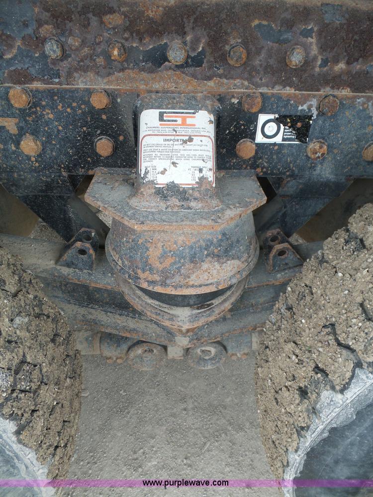 image for item K7928 2001 Peterbilt 357 crane truck