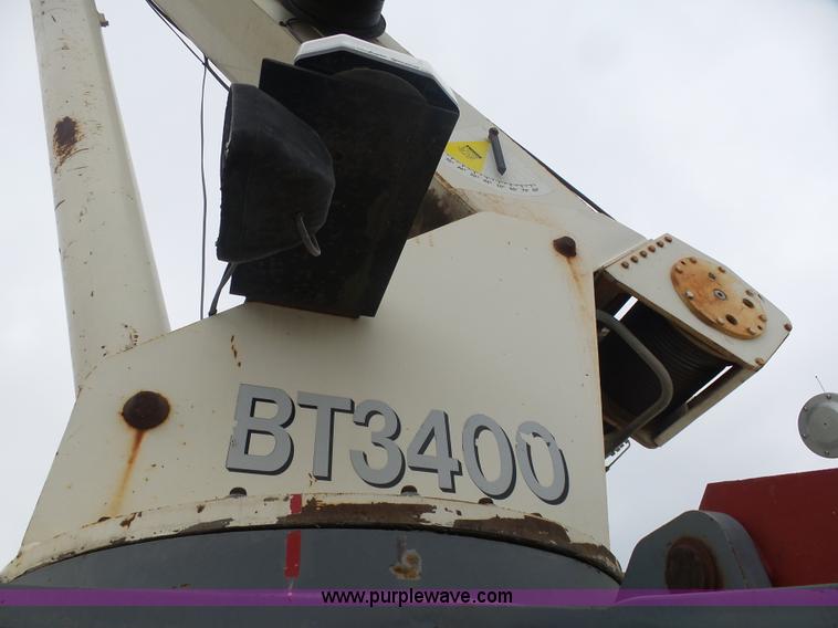 image for item K7928 2001 Peterbilt 357 crane truck