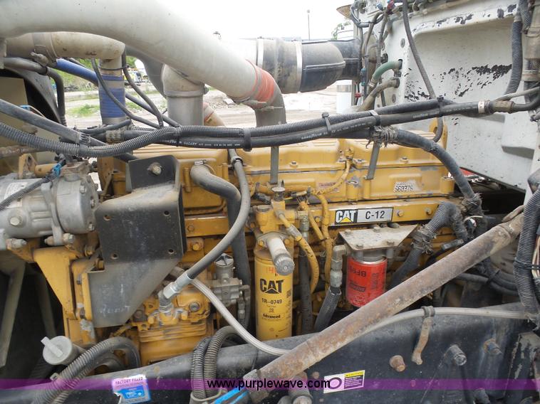 image for item K7928 2001 Peterbilt 357 crane truck