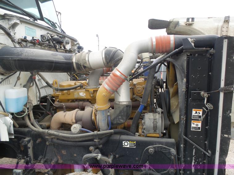 image for item K7928 2001 Peterbilt 357 crane truck