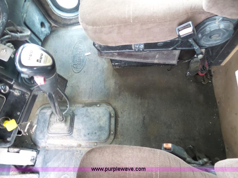 image for item K7928 2001 Peterbilt 357 crane truck