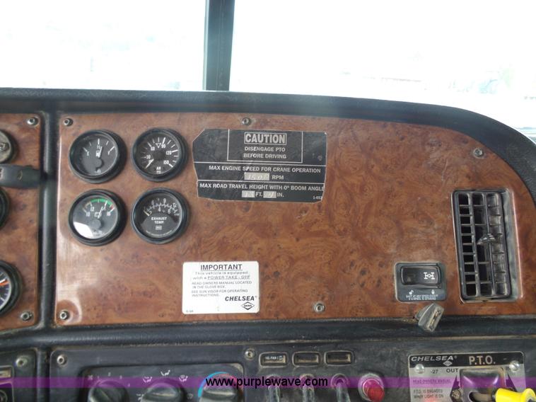 image for item K7928 2001 Peterbilt 357 crane truck