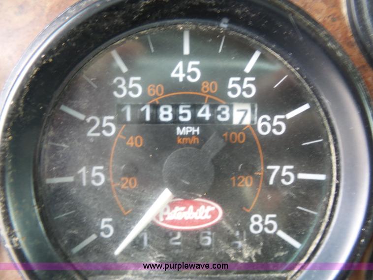 image for item K7928 2001 Peterbilt 357 crane truck