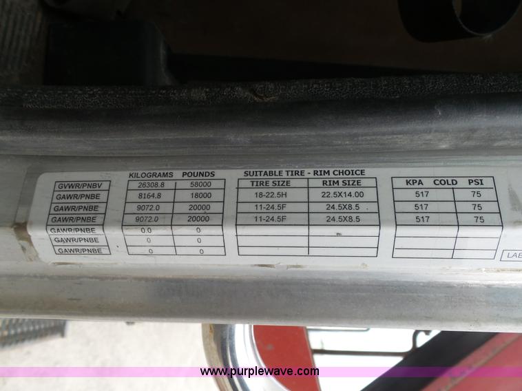 image for item K7928 2001 Peterbilt 357 crane truck