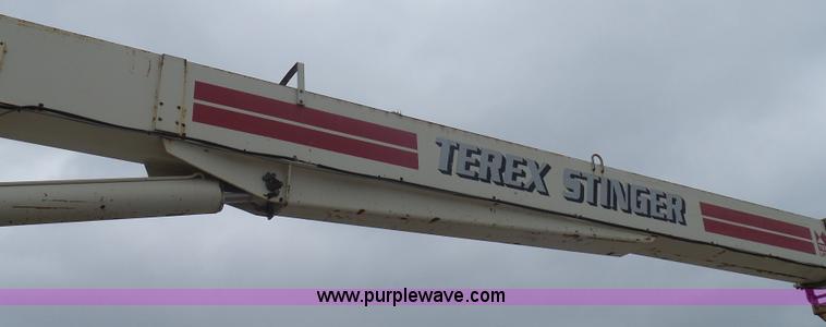 image for item K7928 2001 Peterbilt 357 crane truck