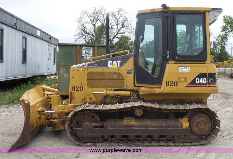 image for item K7929 2003 Caterpillar D4G dozer