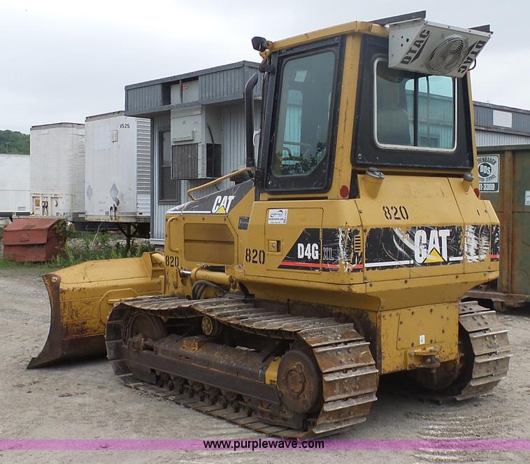 image for item K7929 2003 Caterpillar D4G dozer