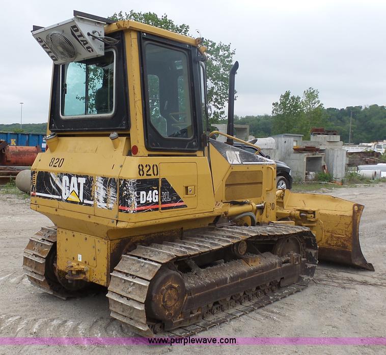 image for item K7929 2003 Caterpillar D4G dozer