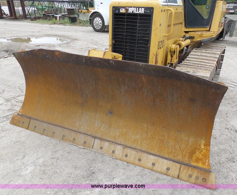 image for item K7929 2003 Caterpillar D4G dozer