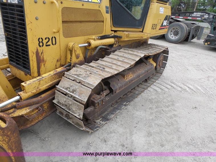 image for item K7929 2003 Caterpillar D4G dozer