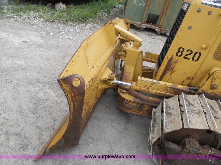 image for item K7929 2003 Caterpillar D4G dozer