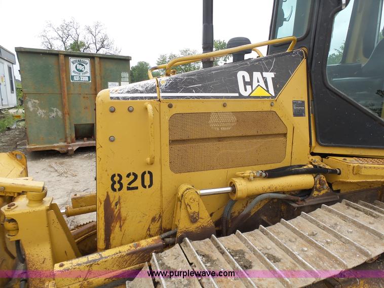 image for item K7929 2003 Caterpillar D4G dozer