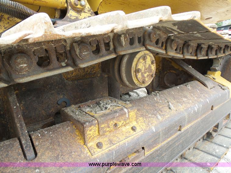image for item K7929 2003 Caterpillar D4G dozer