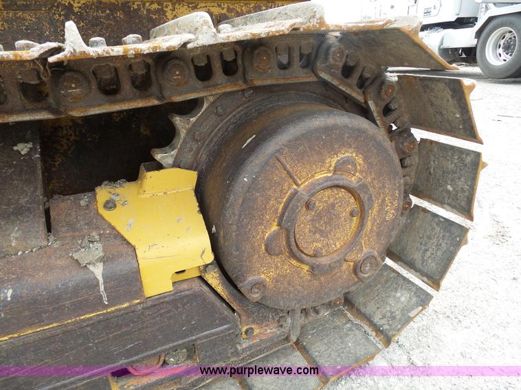 image for item K7929 2003 Caterpillar D4G dozer