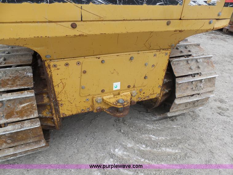 image for item K7929 2003 Caterpillar D4G dozer