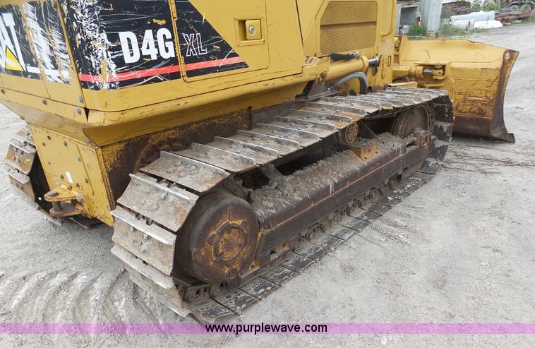 image for item K7929 2003 Caterpillar D4G dozer