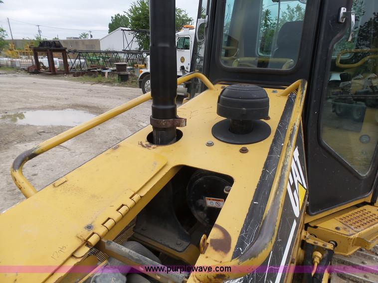 image for item K7929 2003 Caterpillar D4G dozer