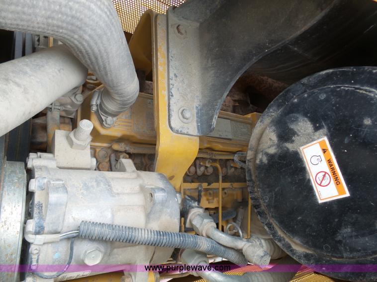 image for item K7929 2003 Caterpillar D4G dozer