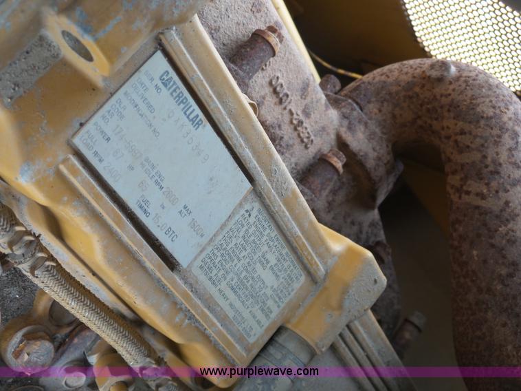 image for item K7929 2003 Caterpillar D4G dozer