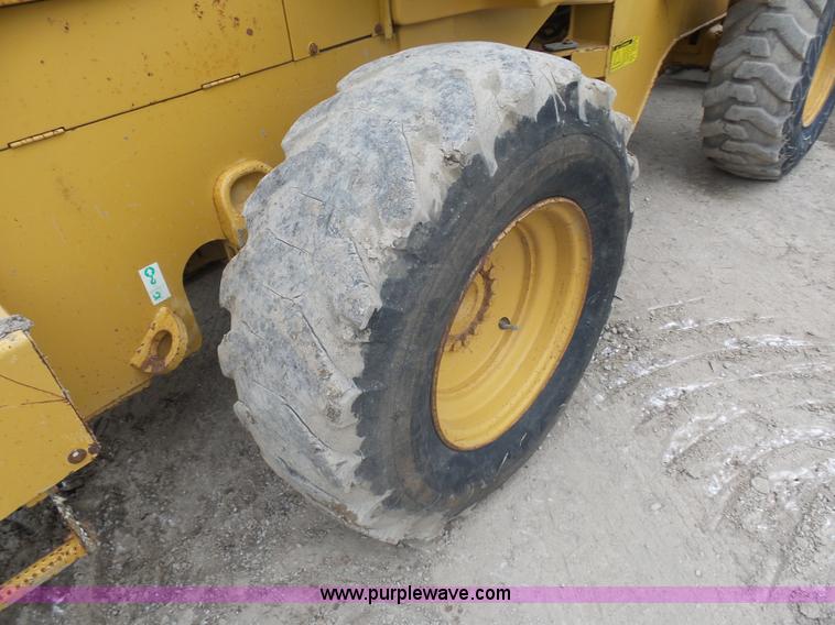image for item K7930 1994 Caterpillar 928F wheel loader
