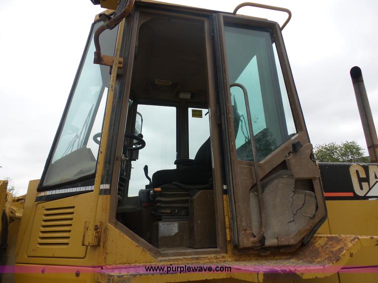 image for item K7930 1994 Caterpillar 928F wheel loader