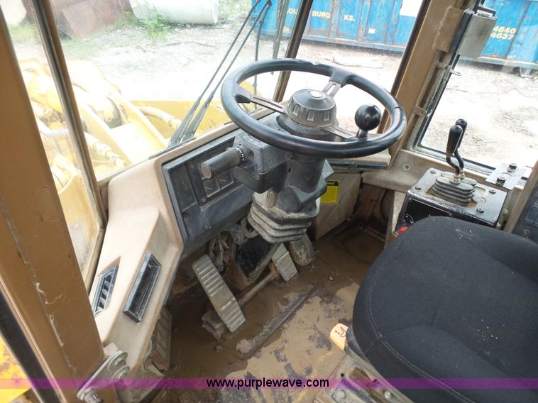 image for item K7930 1994 Caterpillar 928F wheel loader