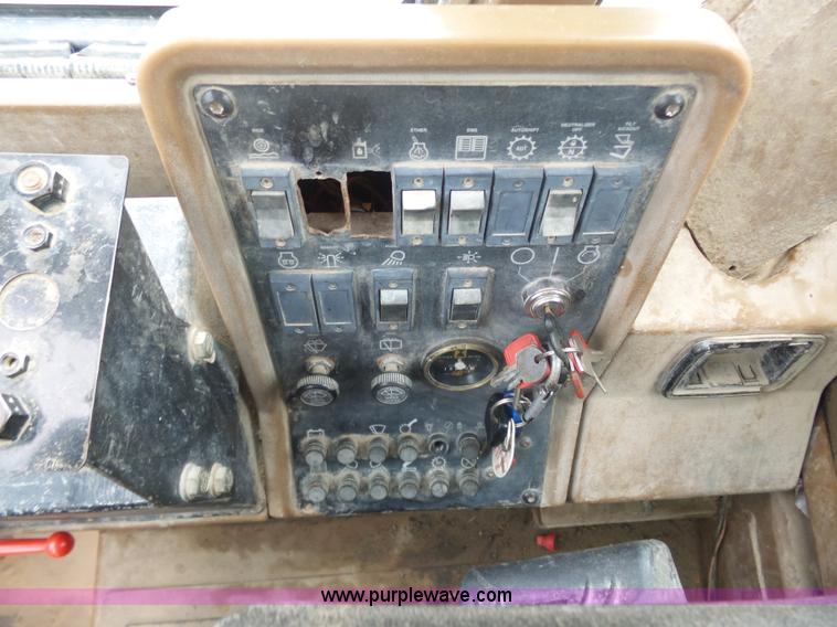 image for item K7930 1994 Caterpillar 928F wheel loader