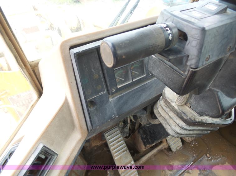 image for item K7930 1994 Caterpillar 928F wheel loader