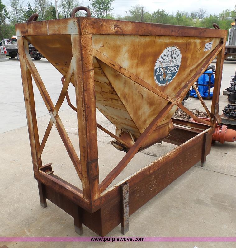 image for item K7977 Concrete bucket