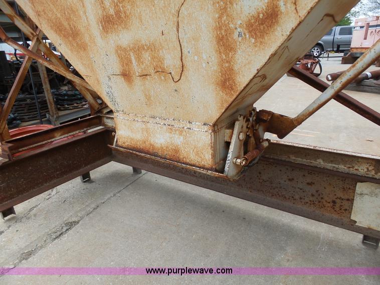 image for item K7977 Concrete bucket