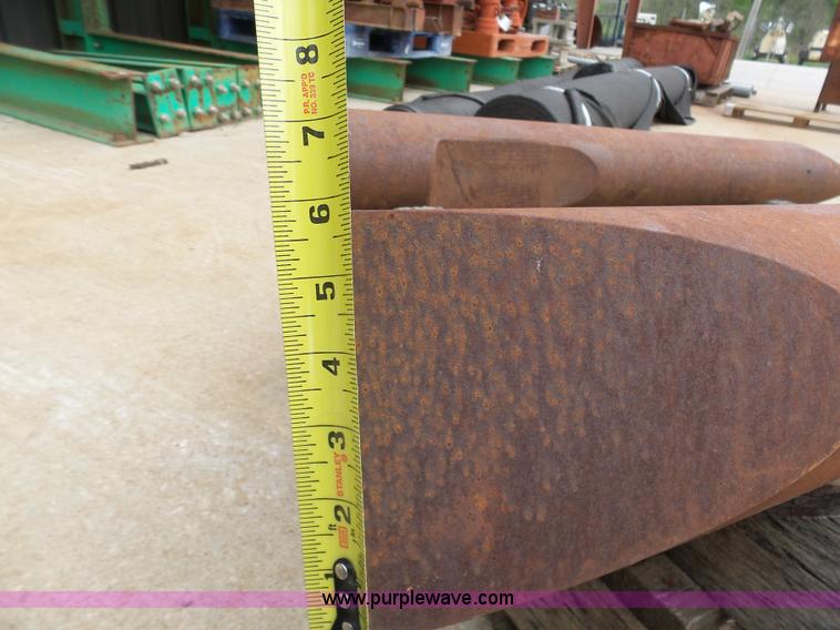 image for item K7978 (3) hydraulic breaker bits