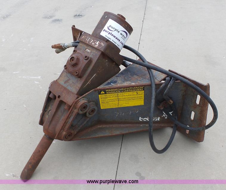image for item K7980 Bobcat 2500 hydraulic skid steer breaker