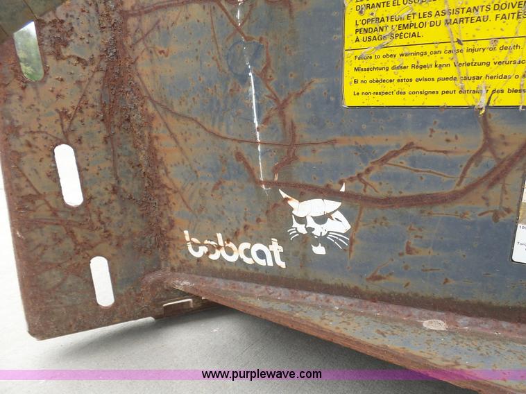 image for item K7980 Bobcat 2500 hydraulic skid steer breaker