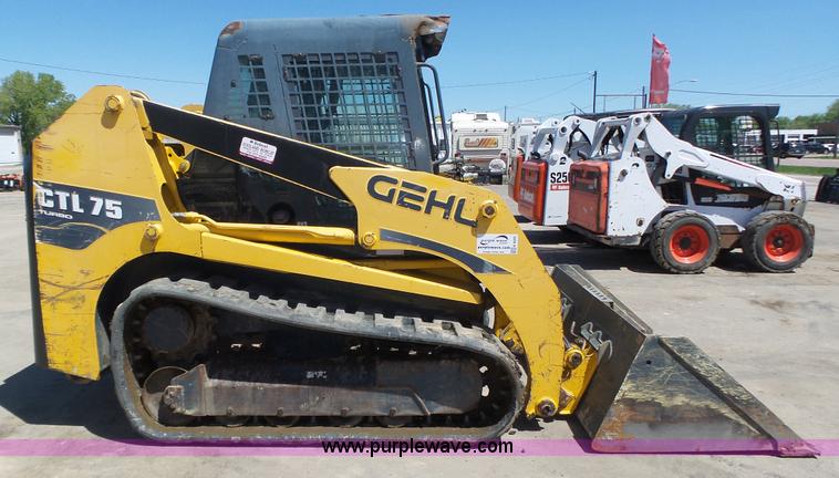 image for item K8285 2008 Gehl CTL75 skid steer